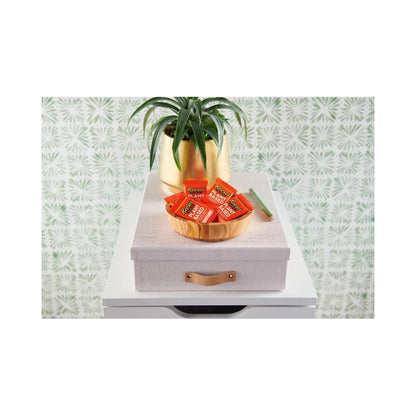 Reese's Oat Chocolate Confection & Peanut Butter Miniature Cups 127g